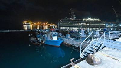 Ribiči svoj ulov na ribjo veletržnico pripeljejo še pred zoro (FOTODAMJ@N)