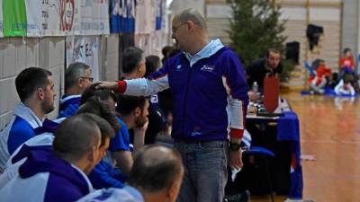 Boban Popovič s svojimi košarkarji (FOTODAMJ@N)