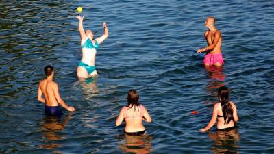 Turisti na Hrvaškem (ANSA)