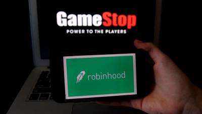 Mali vlagatelji so preko posredniške platforme Robinhood začeli kupovati delnice GameStopa, katerih tečaj je tako v nekaj dneh porasel za več kot 1000 odstotkov (ANSA)