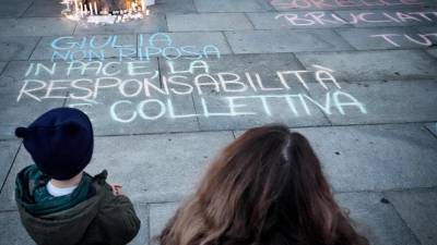 »Giulia ne počiva v miru, odgovornost je kolektivna.« Po femicidu Giulie Cecchettin in pred dnevom boja proti nasilju nad ženskami se po Italiji vrstijo shodi (ANSA)