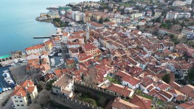 K takšnemu turističnemu razcvetu Milj je pripomoglo predvsem zanimanje turistov iz tujine