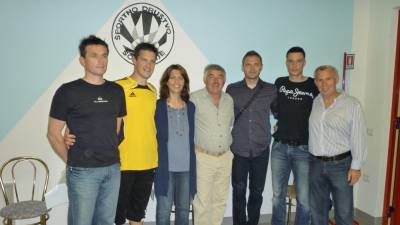 Z leve: D. Čeferin, M. Jug, takratna županja Občine Sovodnje Alenka Florenin, Z. Marušič, D. Skomina, Slavko Vinčič in takratni predsednik ŠD Sovodnje Zdravko Custrin (DRUŠTVENI ARHIV)
