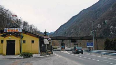 Mejni prehod Robič (NEVA BLAZETIČ/PRIMORSKE NOVICE)