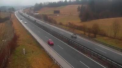 Odsek med Postojno in Razdrtim na primorski avtocesti danes ob 12. uri (DARS)