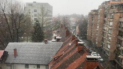 V Ljubljani je ob 11. uri snežilo (S.T.)