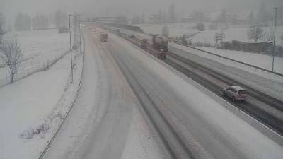 Log pri Brezovici na primorski avtocesti danes ob 15.52 (SPLETNA KAMERA DARS)