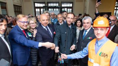 Postajo pri Sv. Andreju so naposled predali delavcem (FOTODAMJ@N)