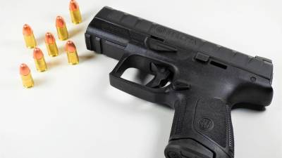 Slovenska policija je prevzela 206 pištol, fotografija je simbolična (SLOVENSKA POLICIJA/FACEBOOK)