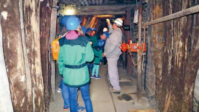 Po prenehanju rudarjenja v idrijskem rudniku, ki je bil drugi največji rudnik živega srebra na svetu, so rov leta 1994 uredili za turistične oglede. (SAŠA DRAGOŠ/PRIMORSKE NOVICE)