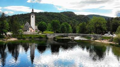 Bohinjsko jezero (WIKIPEDIA)