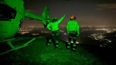 Po padalca so zaradi njegove starosti in pozne ure šli s helikopterjem