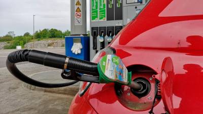 Točenje bencina, arhiv (FOTODAMJ@N)