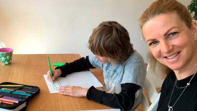 Špela Pretnar na svojem domu (R.Š.)