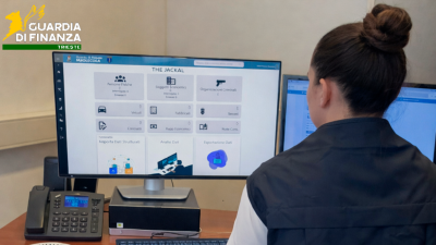 Finančne policistke in policisti so razkrili obsežno goljufijo (FINANČNA POLICIJA)