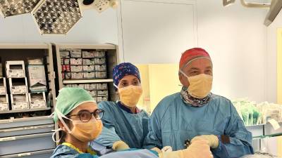 Jože Stacul, Stefania Basso in Stefania Bidinost med operacijo