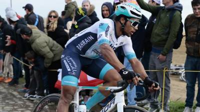 Daniel Skerl se je aprila preizkusil na znamenitih tlakovcih severnega pekla Pariz-Roubaix (FB/TEAM BAHRAIN VICTORIOUS)