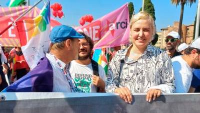 Novinarka Olga karač ja aktivistka za mir in človekove pravice