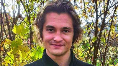 Poezija Vida Karlovška stremi k neki univerzalnosti, k neki večni aktualnosti, kot sam pove