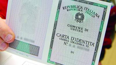 Papirnate osebne izkaznice v Italiji počasi odhajajo v pokoj
