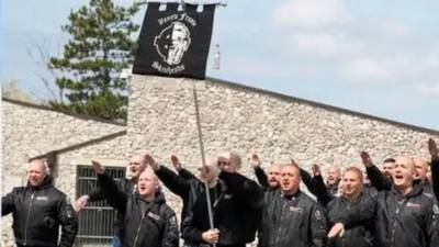 Neofašisti skupin Gruppo Unione Difesa in Veneto Fronte Skinheads na bazovskem šohtu (ZAJEM ZASLONA)