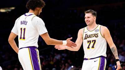 Dončićevo veselje po tekmi (LOS ANGELES LAKERS/FACEBOOK)