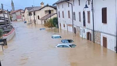 Poplavljeno središče vasi Vrša v občini Romans ( PAZZI PER IL METEO GORIZIANO/FRANCESCO MONTANARI)