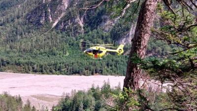 Dvanjastletnika so s helikopterjem prepeljali v videmsko bolnišnico (CNSAS FVG)