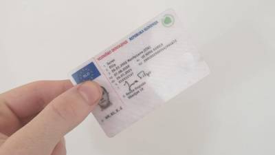 Vozniku začetniku se v Sloveniji vozniško dovoljenje izda z veljavnostjo do dopolnjenega 21. leta starosti oz. za dve leti po prvi pridobitvi