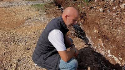 Župan Peter Ferfoglia med ogledom gradbišča (O.D.)