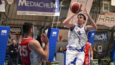 Strahinja Vasiljević je bil v Čedadu z 28 točkami daleč najboljši košarkar na igrišču (FOTODAMJ@N)