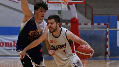 Kapetanski trak Jadranove članske ekipe je letos prevzel Matija Batich (FOTODAMJ@N)