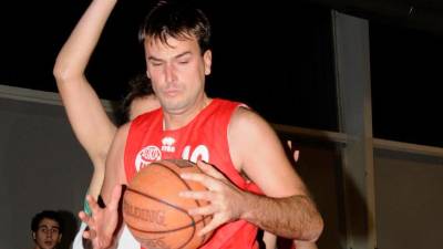 Denis Doljak v dresu košarkarjev nabrežinskega Sokola (ARHIV)