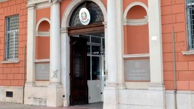 Karabinjerji so aretirali 35-letnega razpečevalca in ovadili pet oseb (KARABINJERJI)