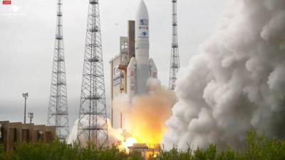 Današnji vzlet rakete Ariane 5 s svojim tovorom, raziskovalno sondo Jupiter Icy Moons Explorer oziroma Juice (ANSA)