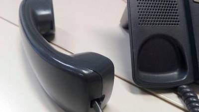 Na prvem mestu so goljufivi telefonski klici v imenu karabinjerjev ali odvetnikov, ki od starejših ali šibkejših zahtevajo plačilo odškodnine (ARHIV)