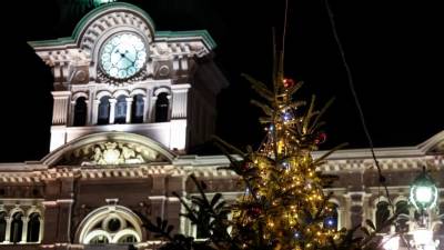 V Trstu prižgali praznične lučke