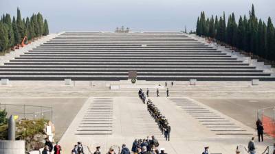 Spominska kostnica v Redipulji ob dnevu italijanskih oboroženih sil in državne enotnosti (BUMBACA)
