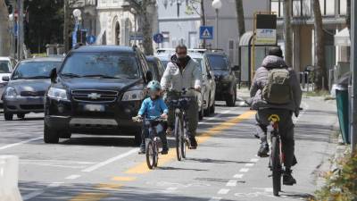 Kolesarji na Korzu Italia (BUMBACA)