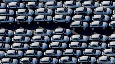 Analitiki menijo, da se bo ponudba avtomobilov v letošnjem letu ponovno povečala (ANSA)