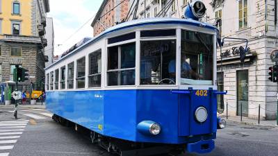 Openski tramvaj na Trgu Dalmazia v Trstu (FOTODAMJ@N)