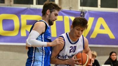 Jadranov košarkar Matej Bunc je dosegel 7 točk s stoodstotnim metom (FOTODAMJ@N)
