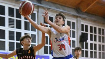 Maximilian Ban igra za Jadran v prvenstvih U15 in U17 gold (FOTODAMJ@N)