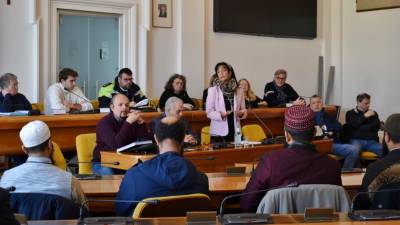 Županja in predstavniki občinskega odbora ter predstavniki bangladeške skupnosti (I.B.)