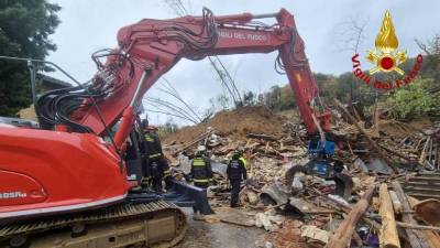 Gasilci na kraju plaza v Bračanu (GASILCI)