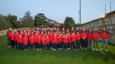 Mladinske ekipe U8, U10 in U12 ter članska ekipa Mladosti z odborniki v Doberdobu (TIBALDI)