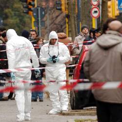 Preiskovalci na delu leta 2005 v Trevisu, ko je počil manjši peklenski stroj, ki naj bi ga nastavil Unabomber