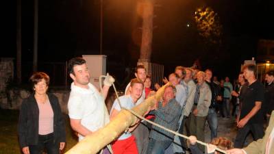 Postavljanje mlaja v Jamljah (BUMBACA)