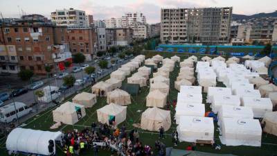 V Draču so postavili zasilna taborišča (ANSA)