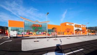 Nakupovalno središče Obi (FOTODAMJ@N)